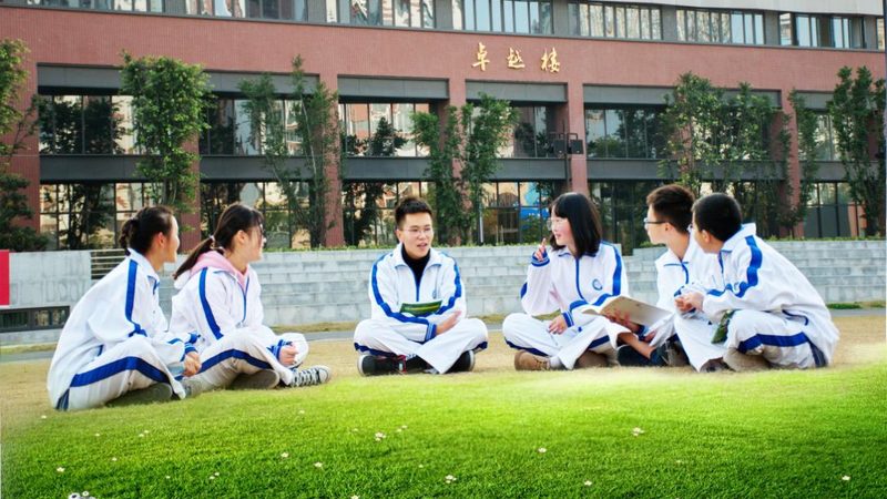 连接器标准规范材质要求解析：关键因素与选型要点